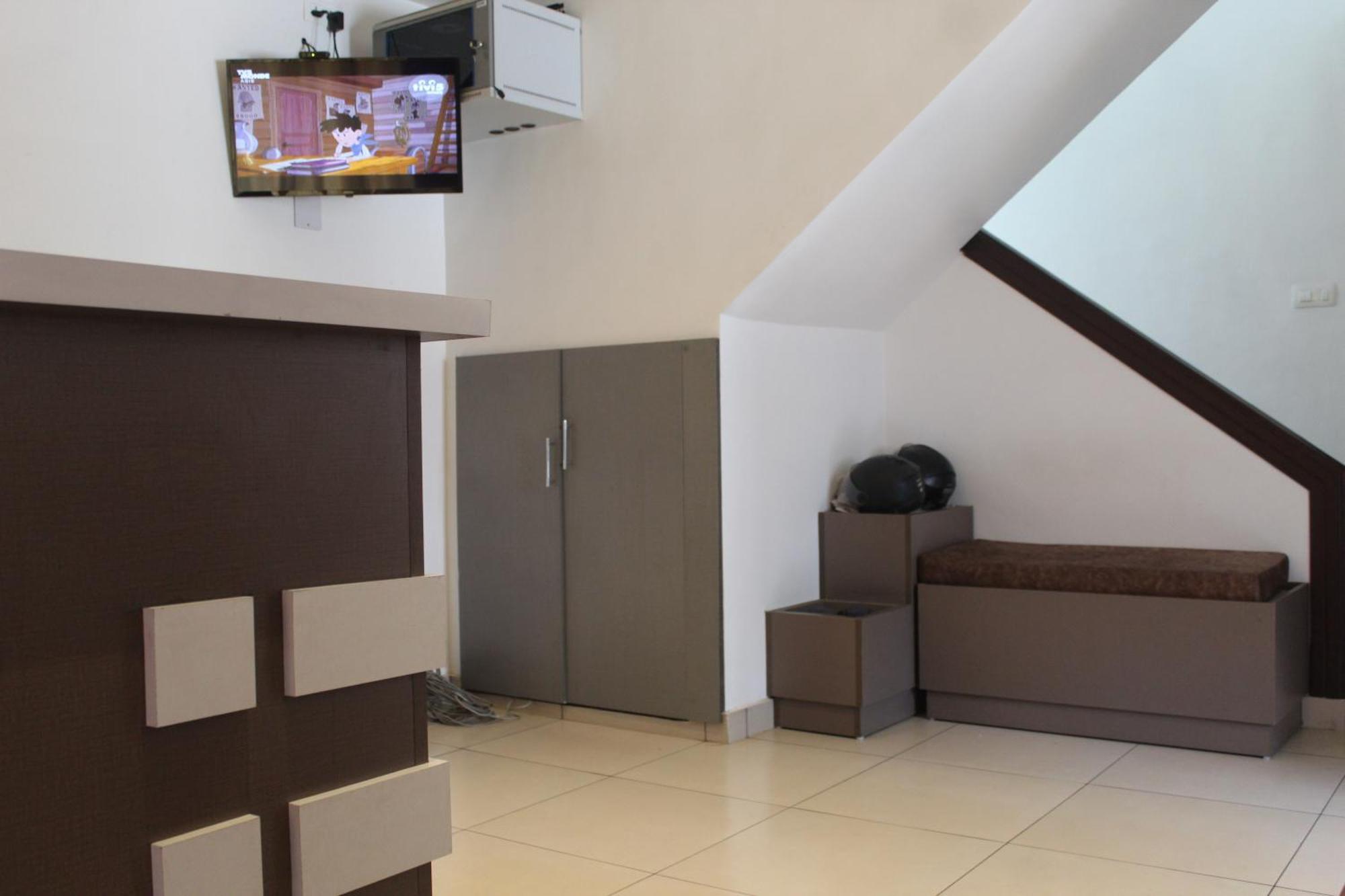 Anna Hotel Thiruvananthapuram Bagian luar foto