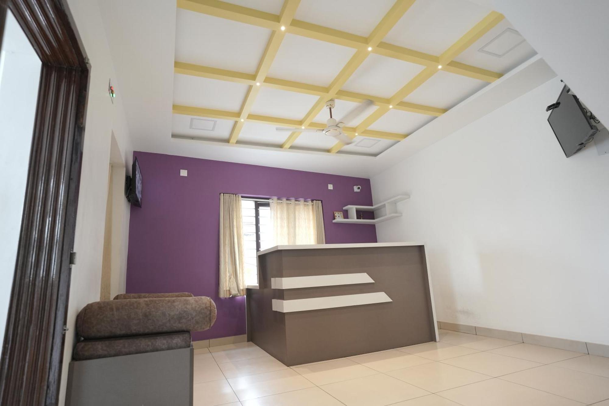 Anna Hotel Thiruvananthapuram Bagian luar foto